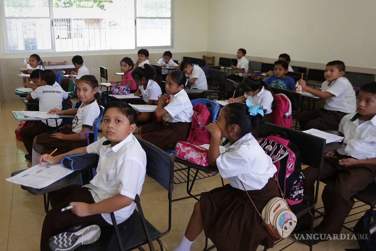 Gobierno recortaría 21 mil millones a programas educativos, aumentaría entrega directa de dinero