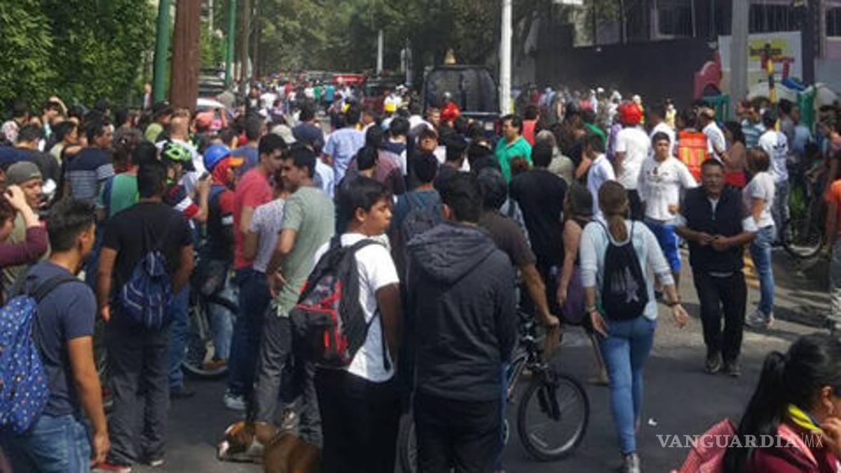 Ocho niños y una maestra mueren en colapso de escuela Enrique Rebsamen