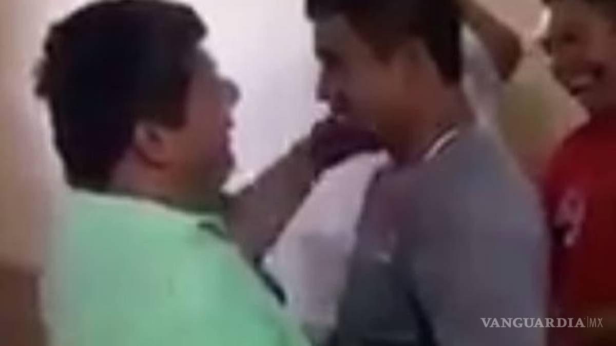 Taxista que fue obligado a besarse con otro intentó suicidarse