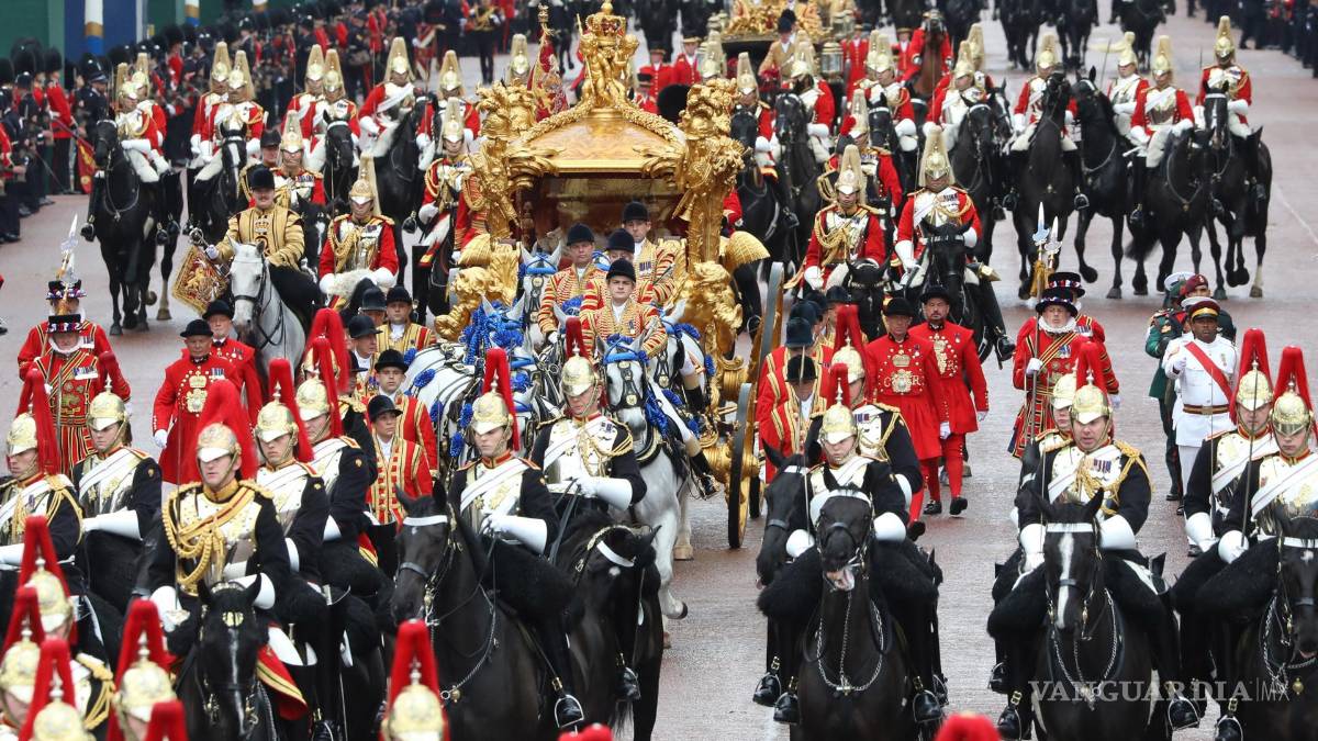 Así inicia el reinado del Carlos III tras una larga espera para ser el monarca británico (fotos)