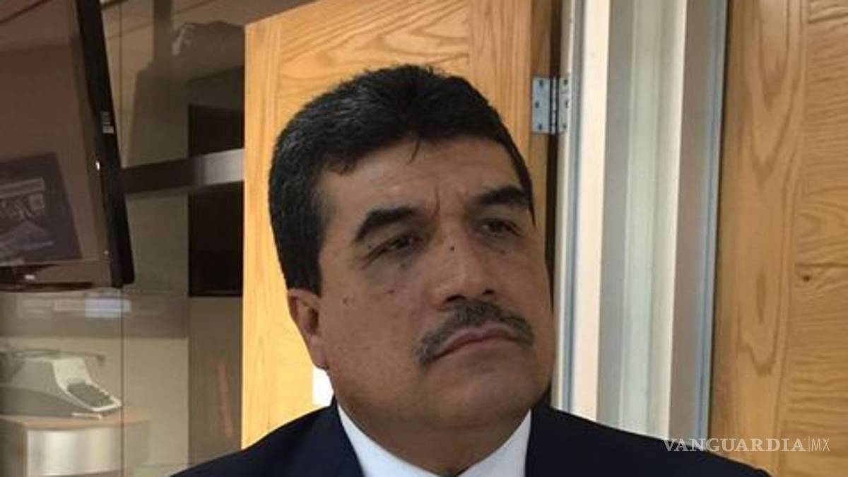 Detienen por fraude a líder del SNTE en Nuevo León