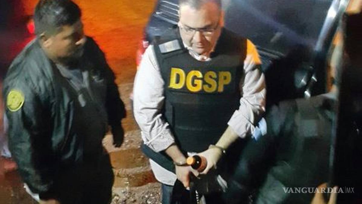 En hangar de Guatemala, Javier Duarte espera ser extraditado