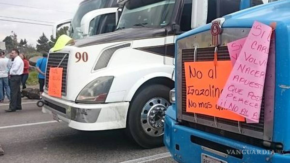 Autopista México-Querétaro bloqueada por 'gasolinazo'