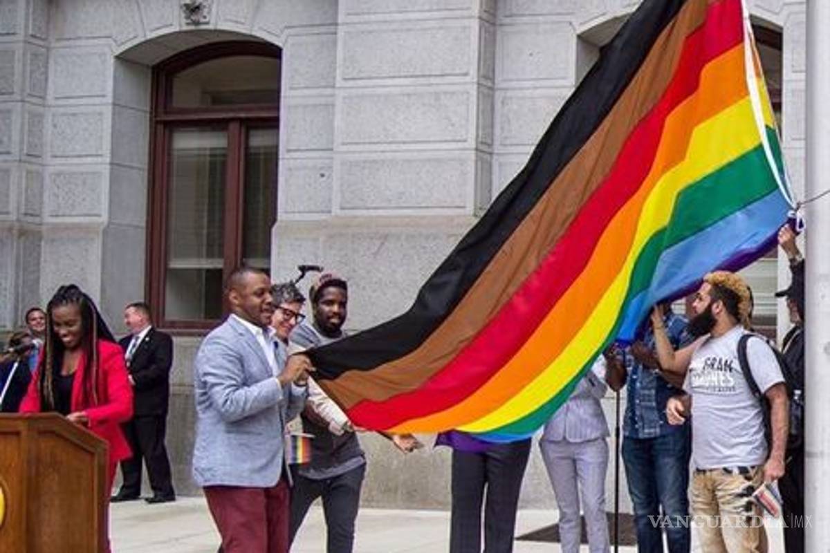 Añaden dos colores a la bandera LGBTTTI
