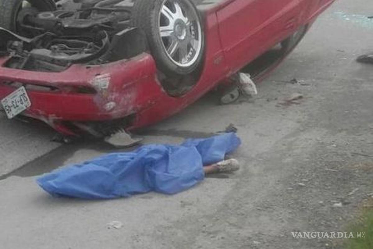 Muere niño de 5 años tras volcadura en Monterrey