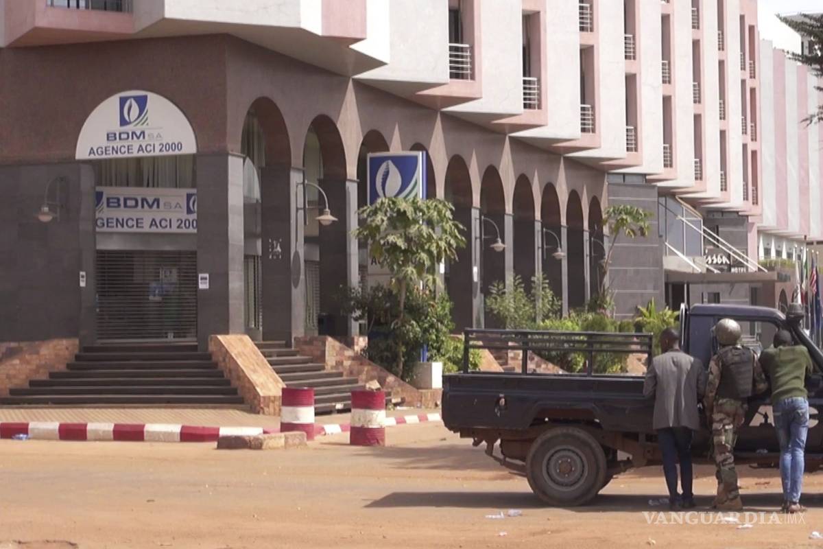 Fuerzas de EU colaboran en operativo para liberar a rehenes en hotel de Mali