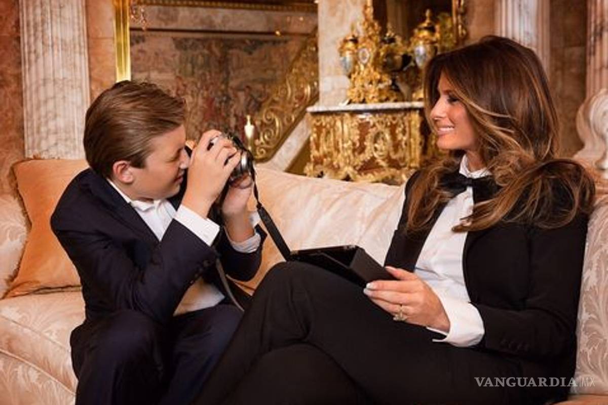 Melania Trump celebra el Día de las Madres con foto de Barron