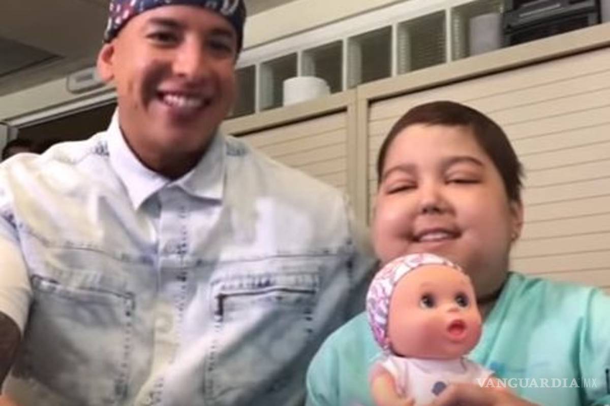 Daddy Yankee canta 'Despacito' junto a niña enferma de cáncer