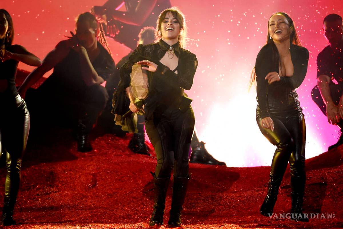 Hospitalizan a Camila Cabello por deshidratación