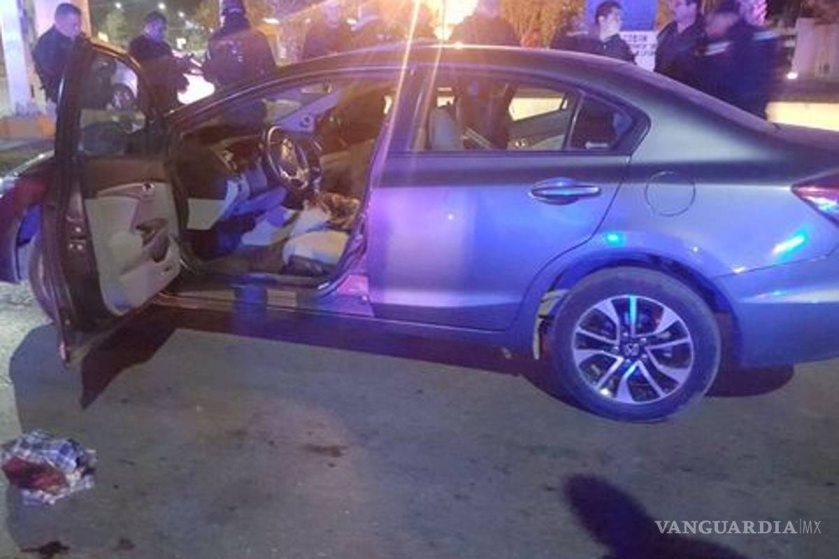 Policía de Fuerza Coahuila balea a automovilista en un retén