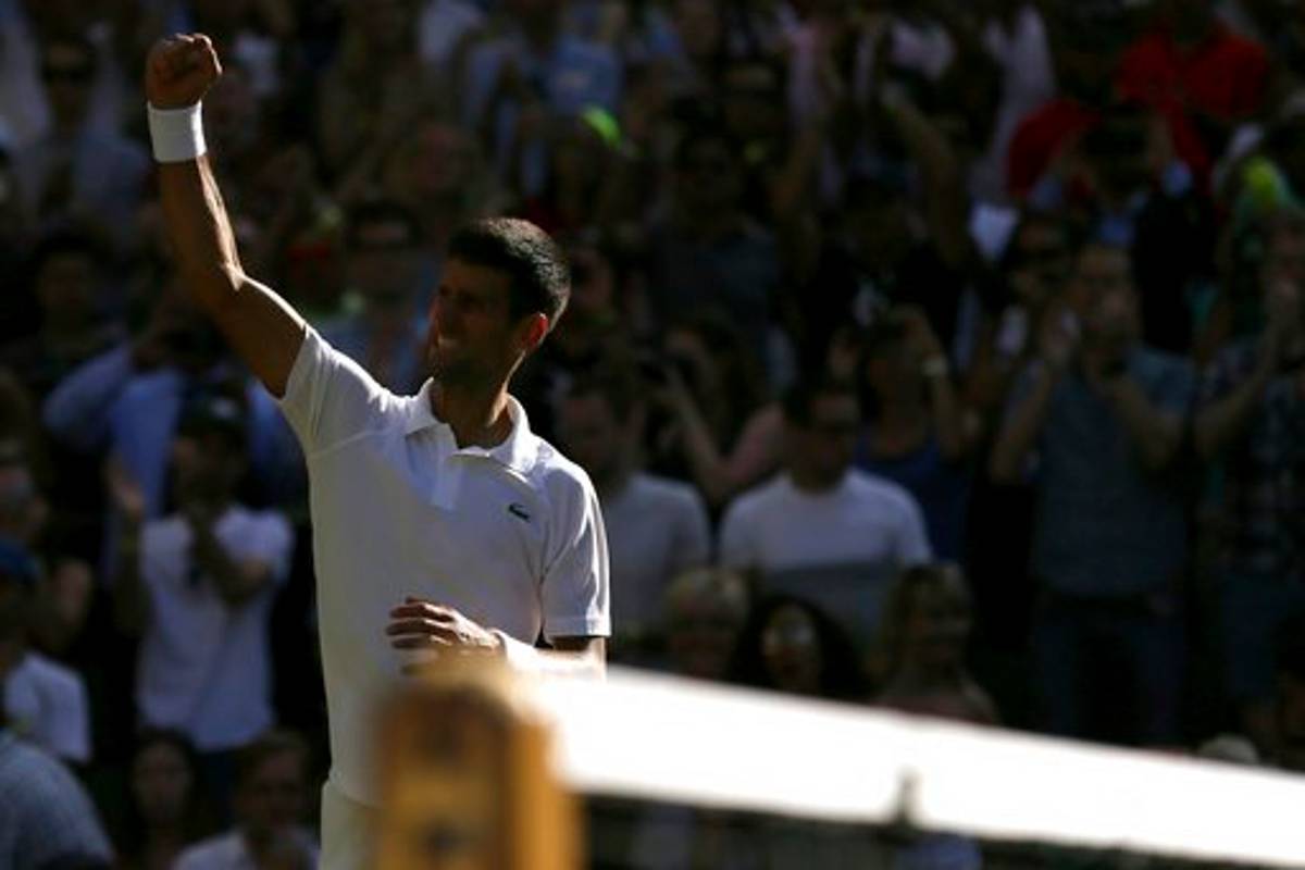 Djokovic mantiene perfección en Wimbledon