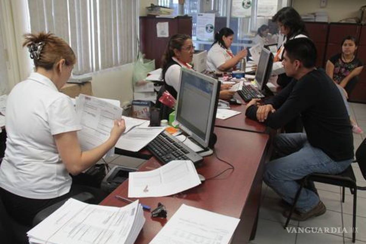 AMLO critica outsourcing pero su gobierno paga 5 mmdp en ese esquema