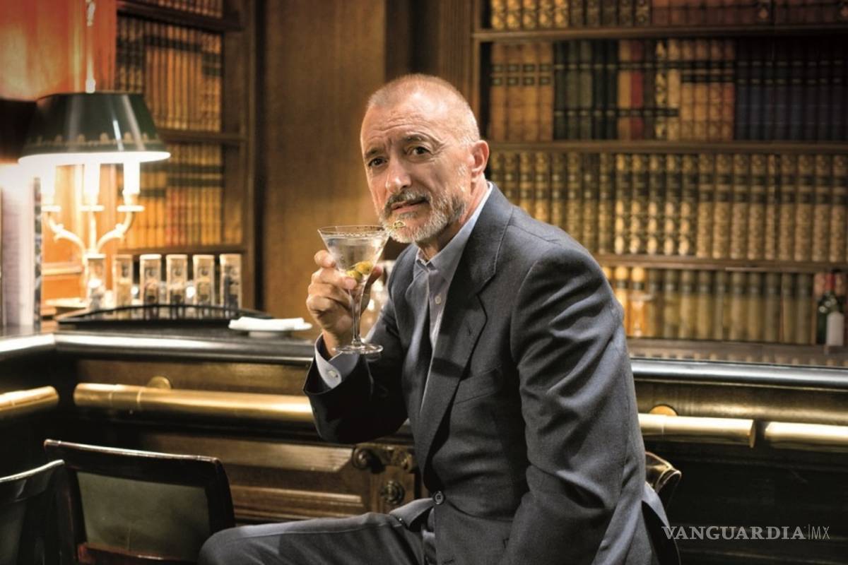 Llega a las librerías “Falcó”, la novela de espías de Pérez-Reverte