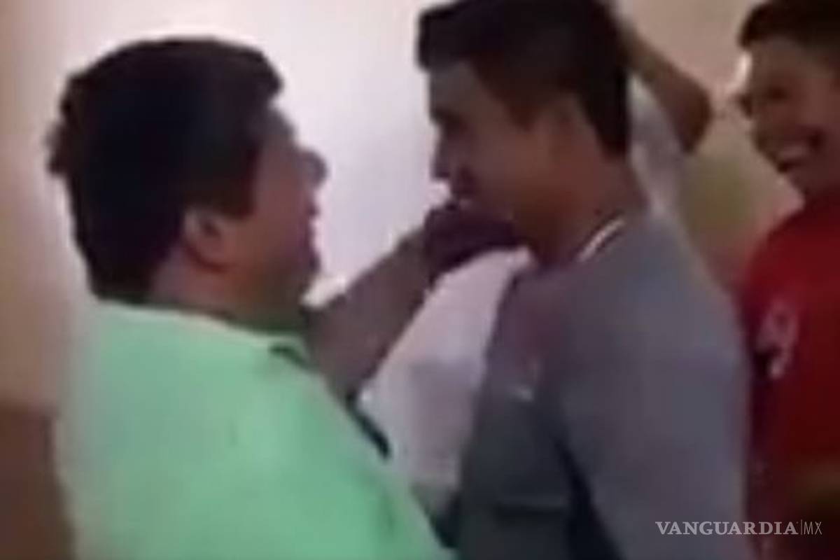 Taxista que fue obligado a besarse con otro intentó suicidarse