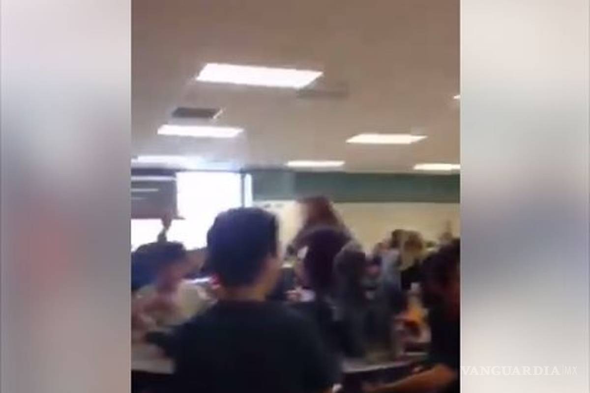 “¡Construyan el muro!” Cantan alumnos en una escuela secundaria de Michigan