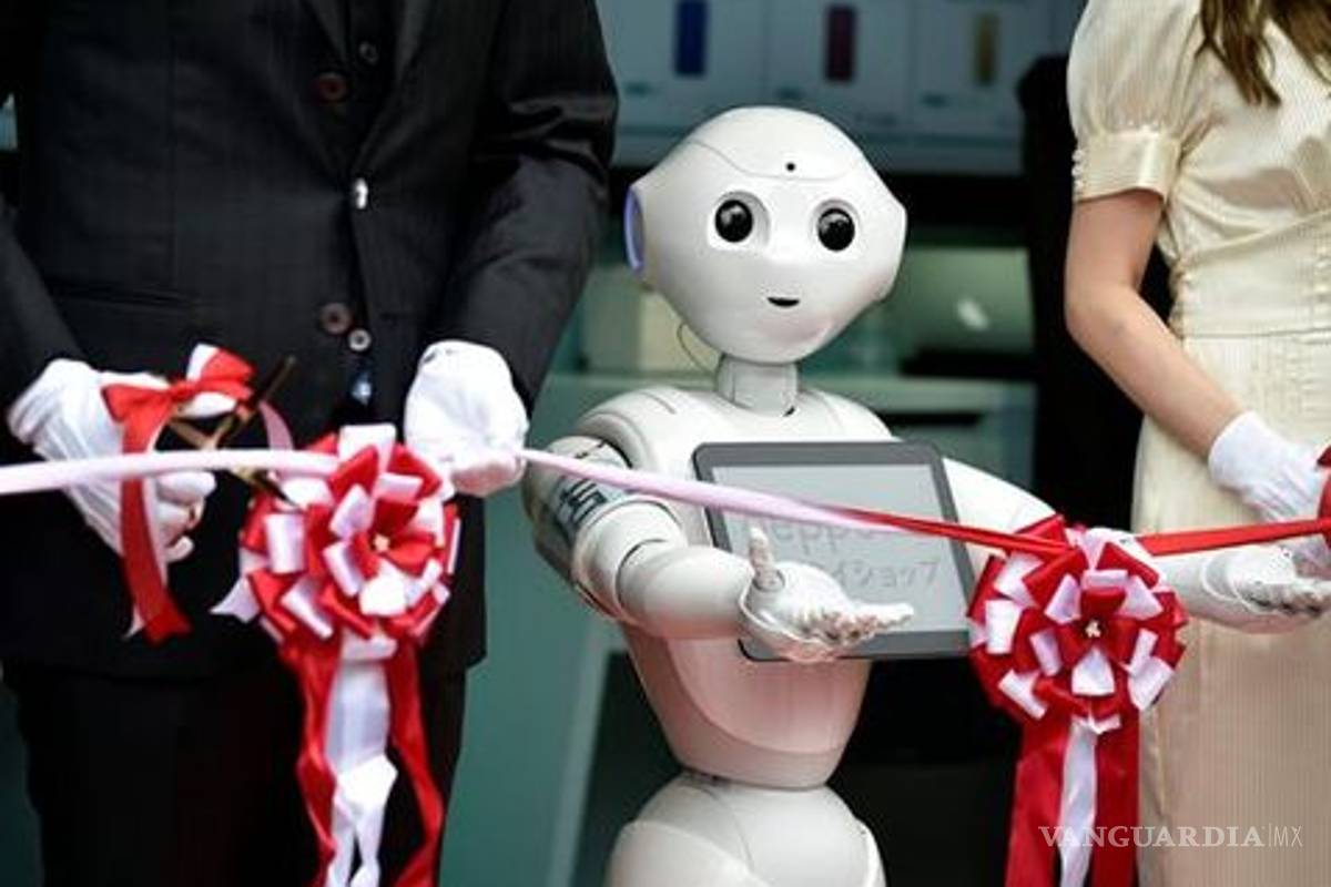 Abre primera tienda que es atendida sólo por robots