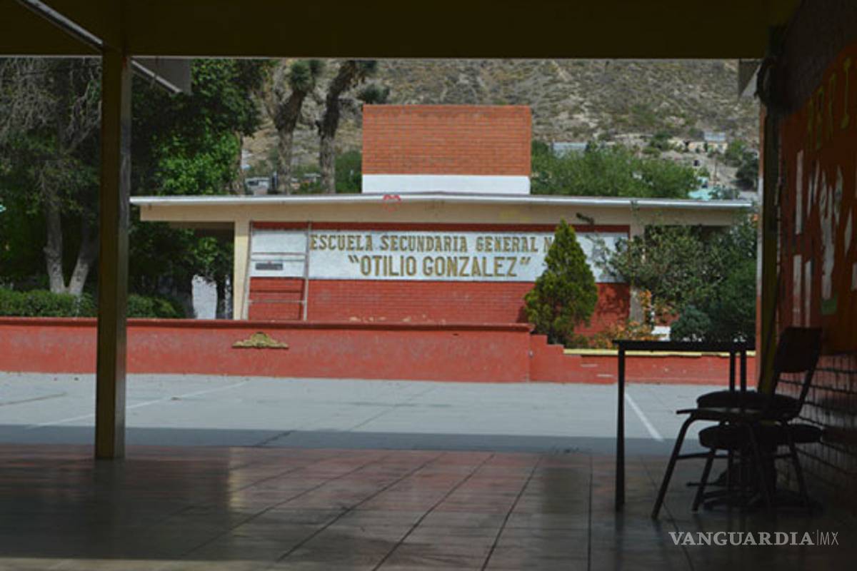 Roban a maestra $4 mil en secundaria de Saltillo