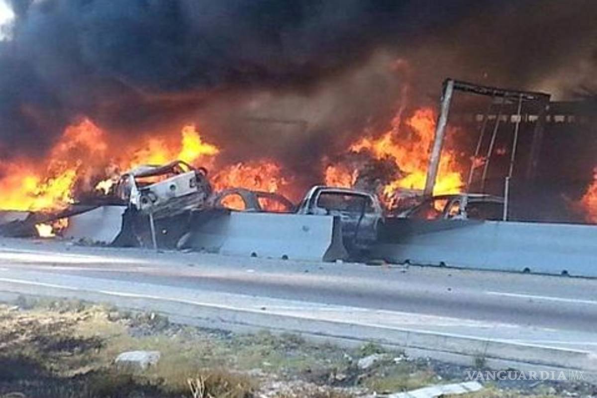 Ocho muertos y 30 heridos deja carambola en autopista Puebla-Orizaba