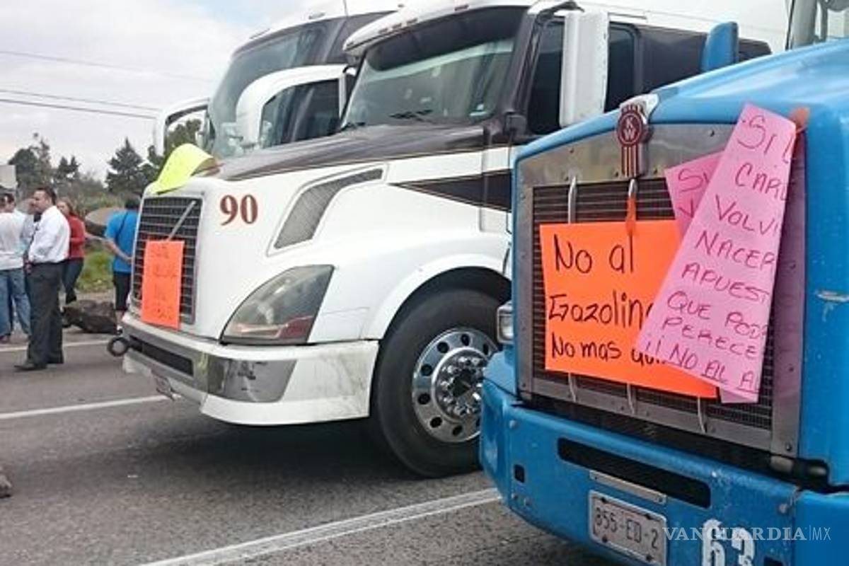 Autopista México-Querétaro bloqueada por 'gasolinazo'