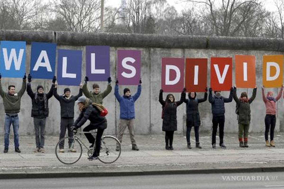Alcalde de Berlín pide a Trump que no construya el muro