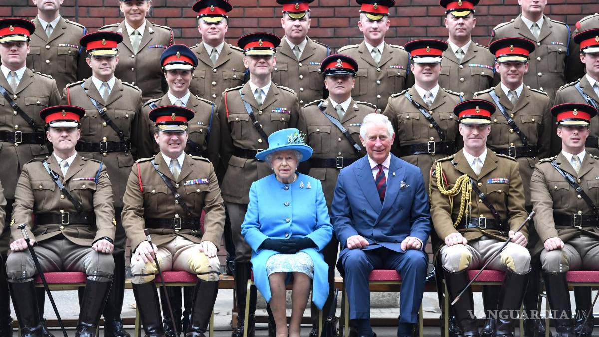 Así inicia el reinado del Carlos III tras una larga espera para ser el monarca británico (fotos)