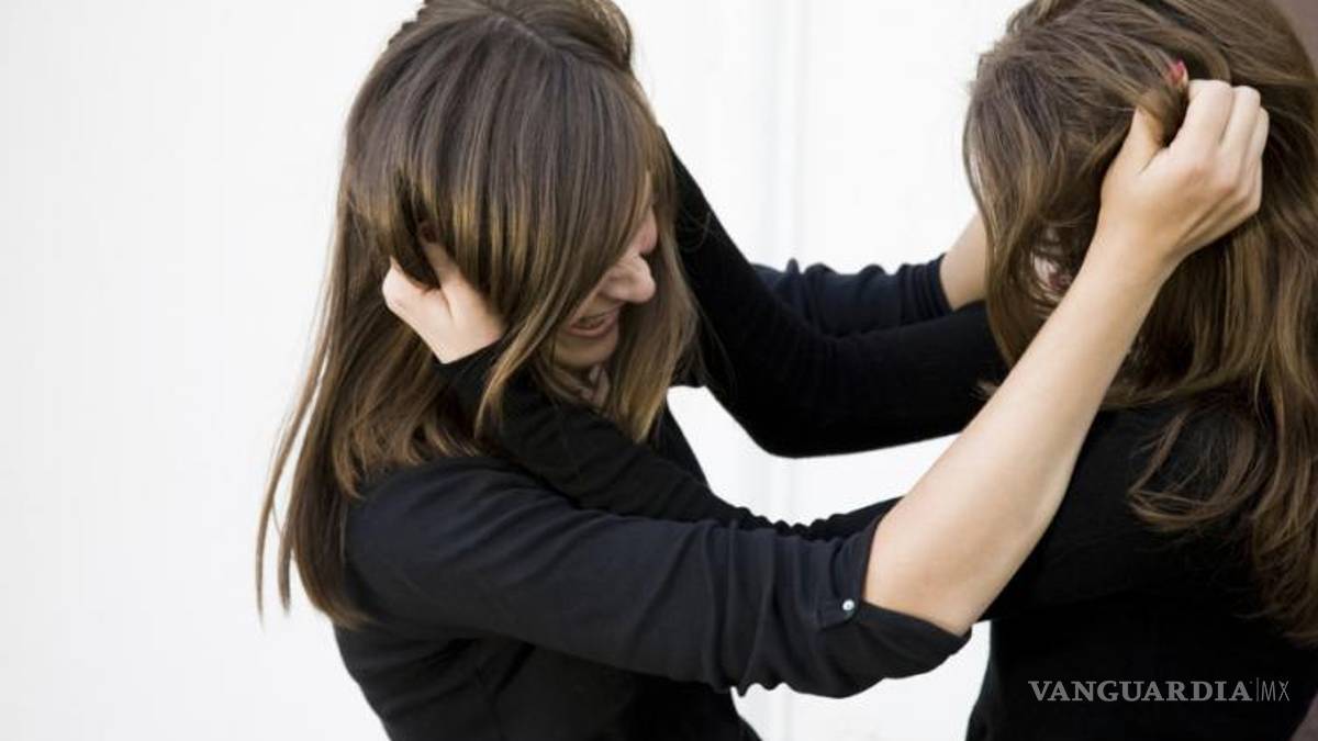 Mujeres arman tremenda pelea por llevar el mismo vestido en una fiesta