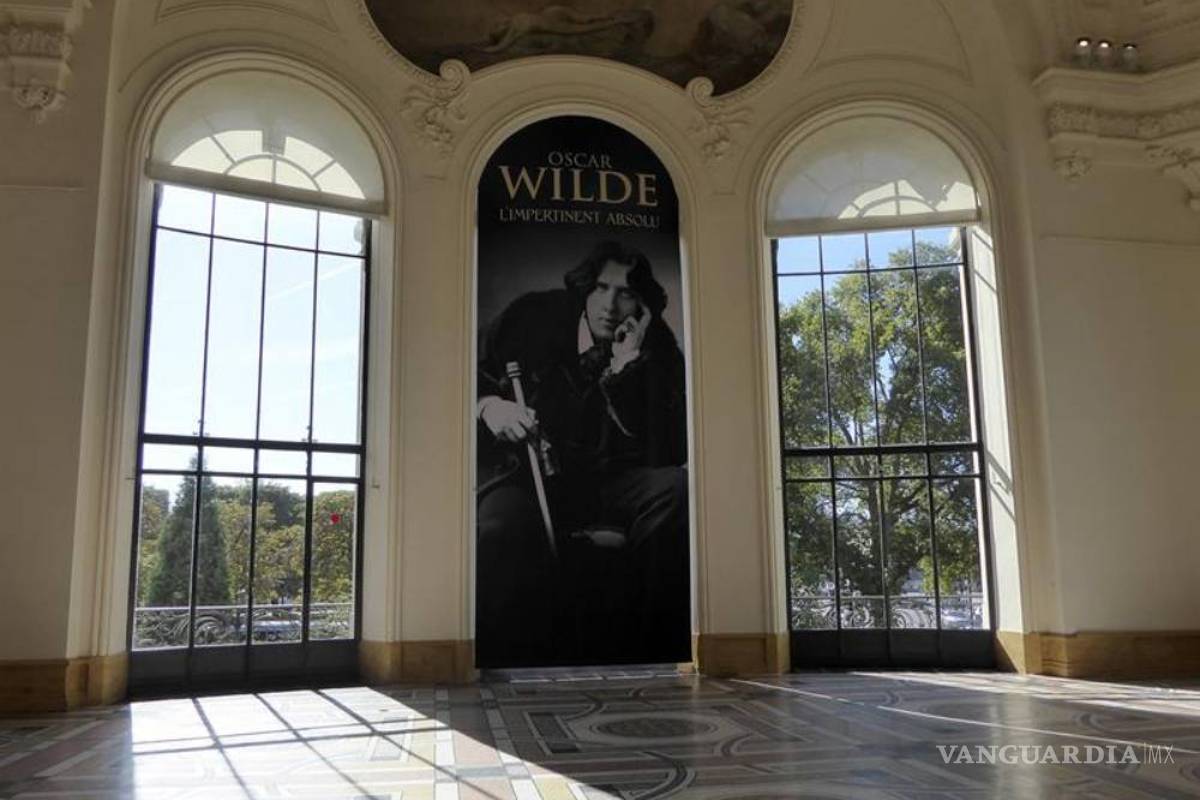 París rinte tributo a Oscar Wilde