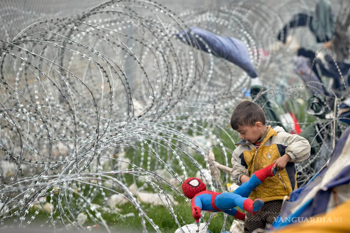 UE amaga con expulsar a Turquía incluso a los sirios en suelo europeo