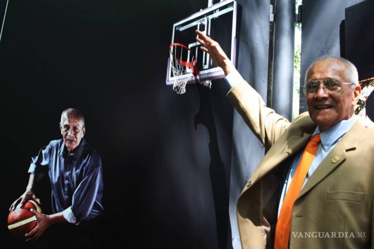 Mexicano Manuel Raga es inducido al Salón de la Fama de FIBA