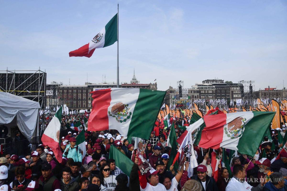 SNTE moviliza a 45 mil maestros al Zócalo y niega acarreo en respaldo a Sheinbaum