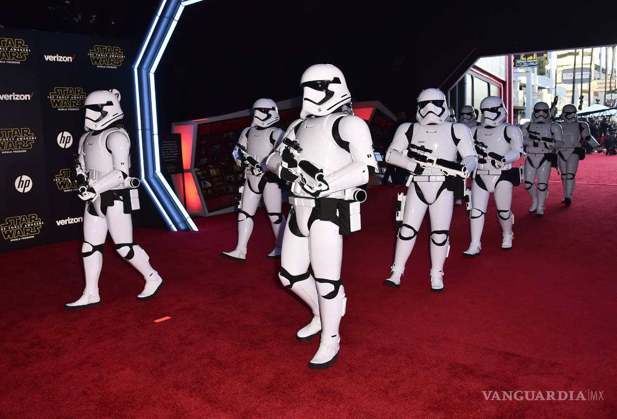 $!"The Force Awakens" se estrena hoy en LA