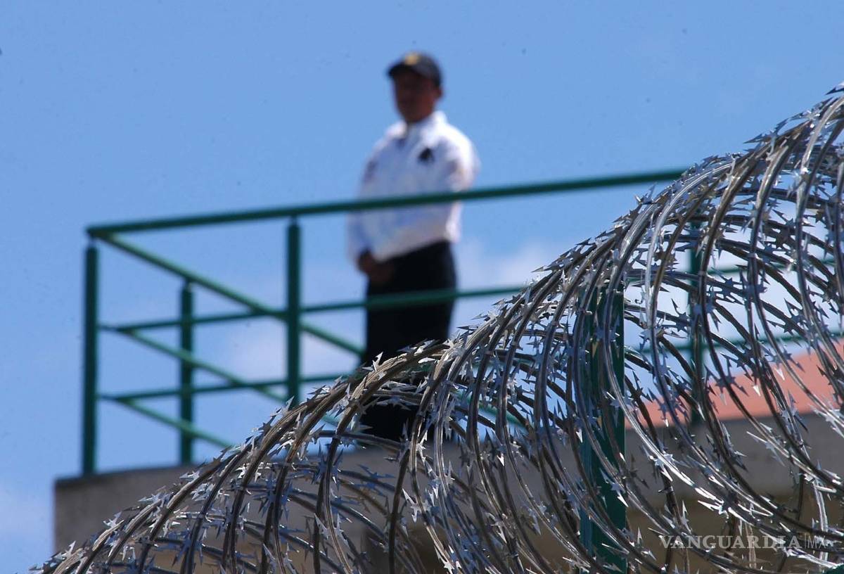 $!Prisiones de Tamaulipas cierran puertas a caravana de madres migrante