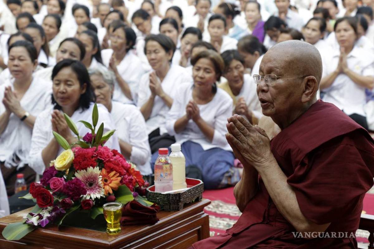 Budistas celebran el "Magha Puja" en el Sudeste Asiático