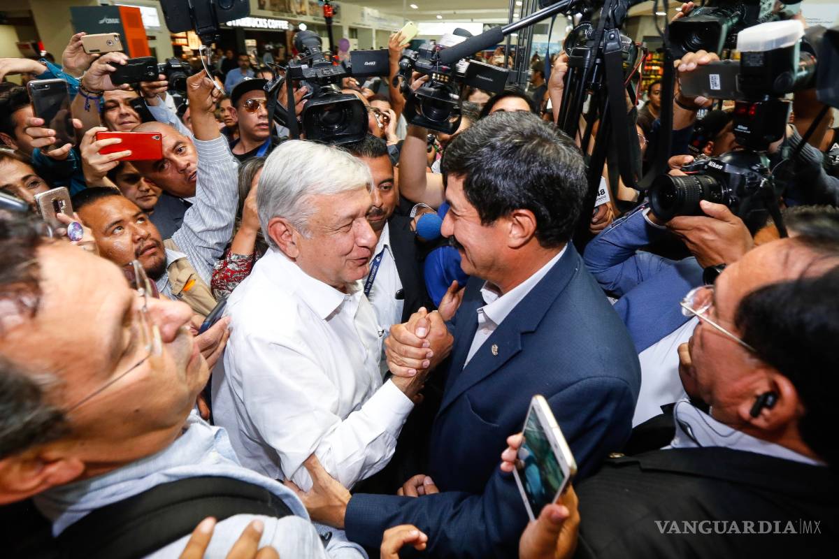 Entre reclamos y mensajes, López Obrador da inicio a foros para &quot;pacificar&quot; al país en Ciudad Juárez,