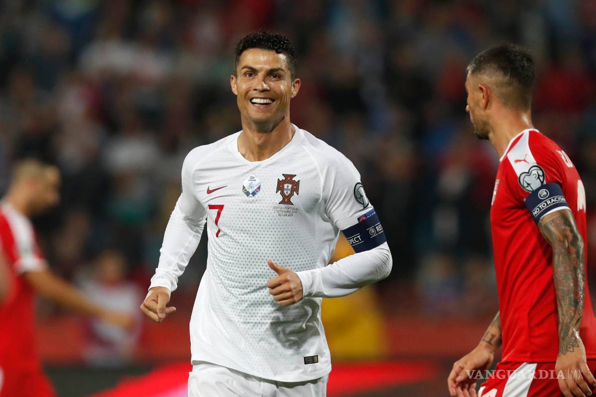 Póquer de Cristiano Ronaldo ante Lituania