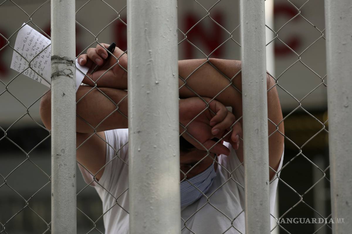 $!El peregrinaje para encontrar un hospital para personas con COVID-19 en México (fotos)