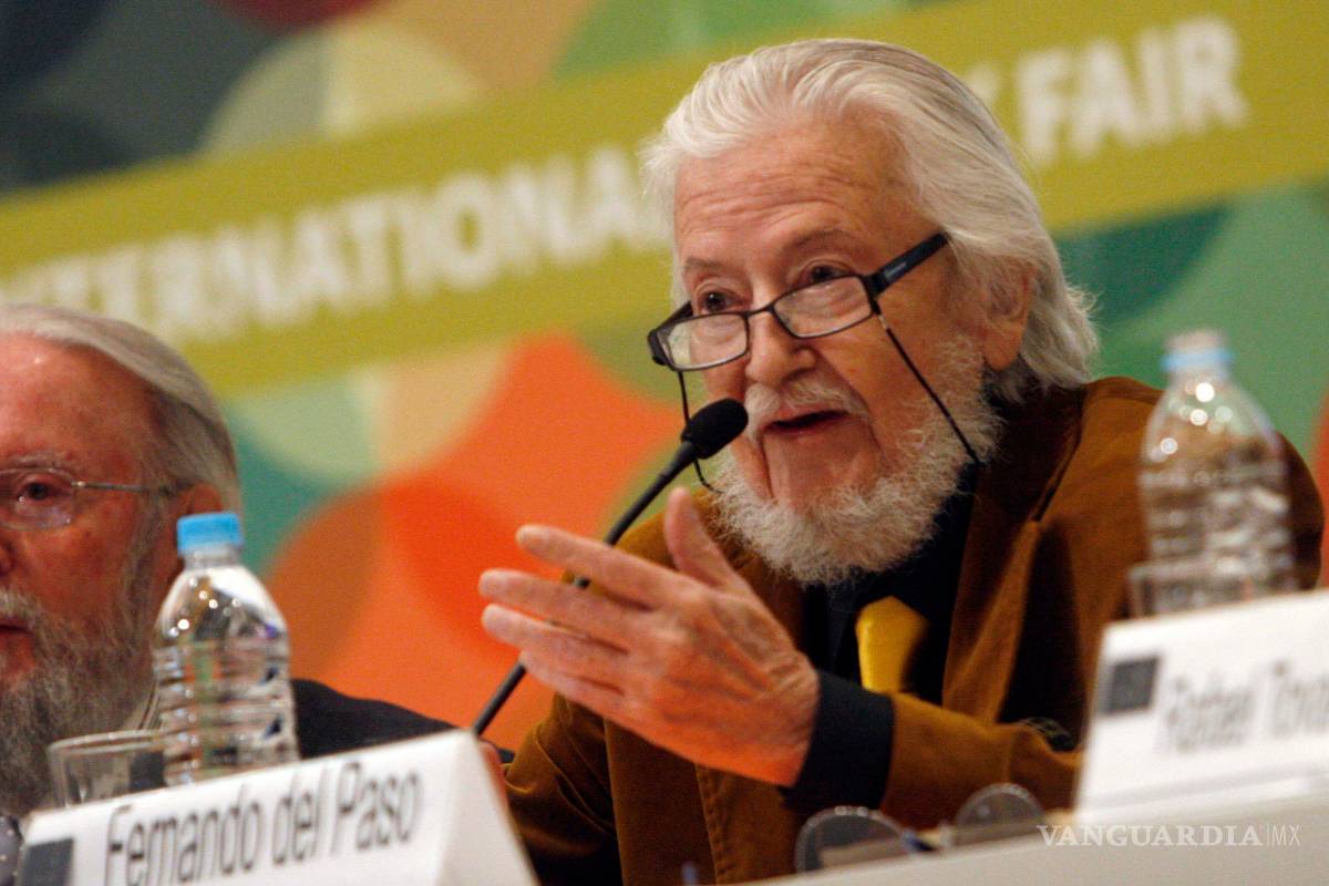 Del Paso recibe Honoris Causa