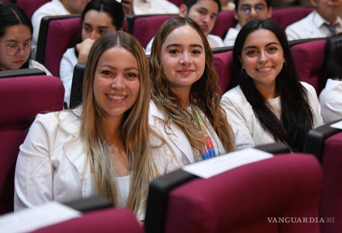 $!Pemex forma a 291 médicos especialistas y gradúa a 283 residentes; destacan excelencia académica