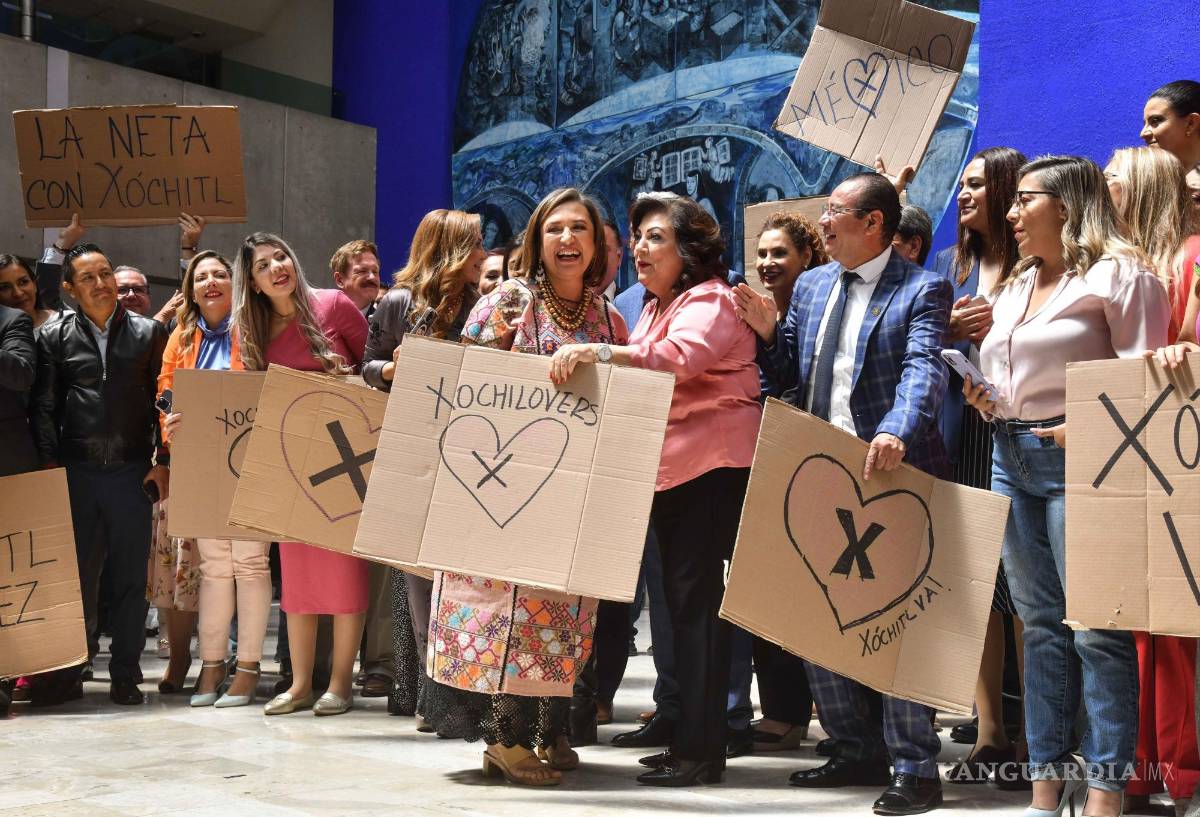 $!Xóchitl Gálvez, candidata del Frente Amplio por México, asistió a la Cámara de Diputados para manifestar su postura en relación al paquete económico para el ejercicio fiscal 2024 | Foto: Cuartoscuro