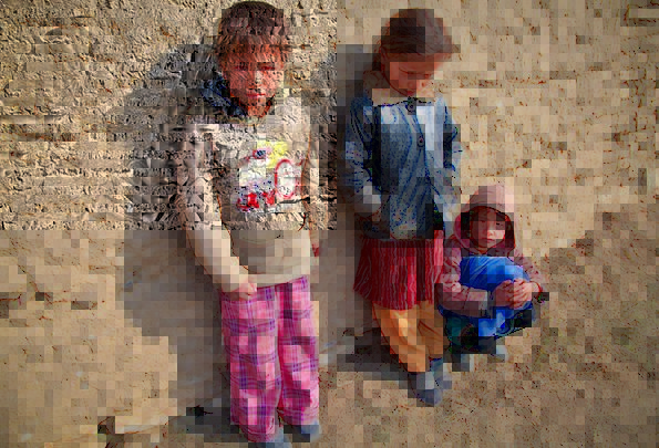 Hay más niños que adultos pobres en México: OCDE