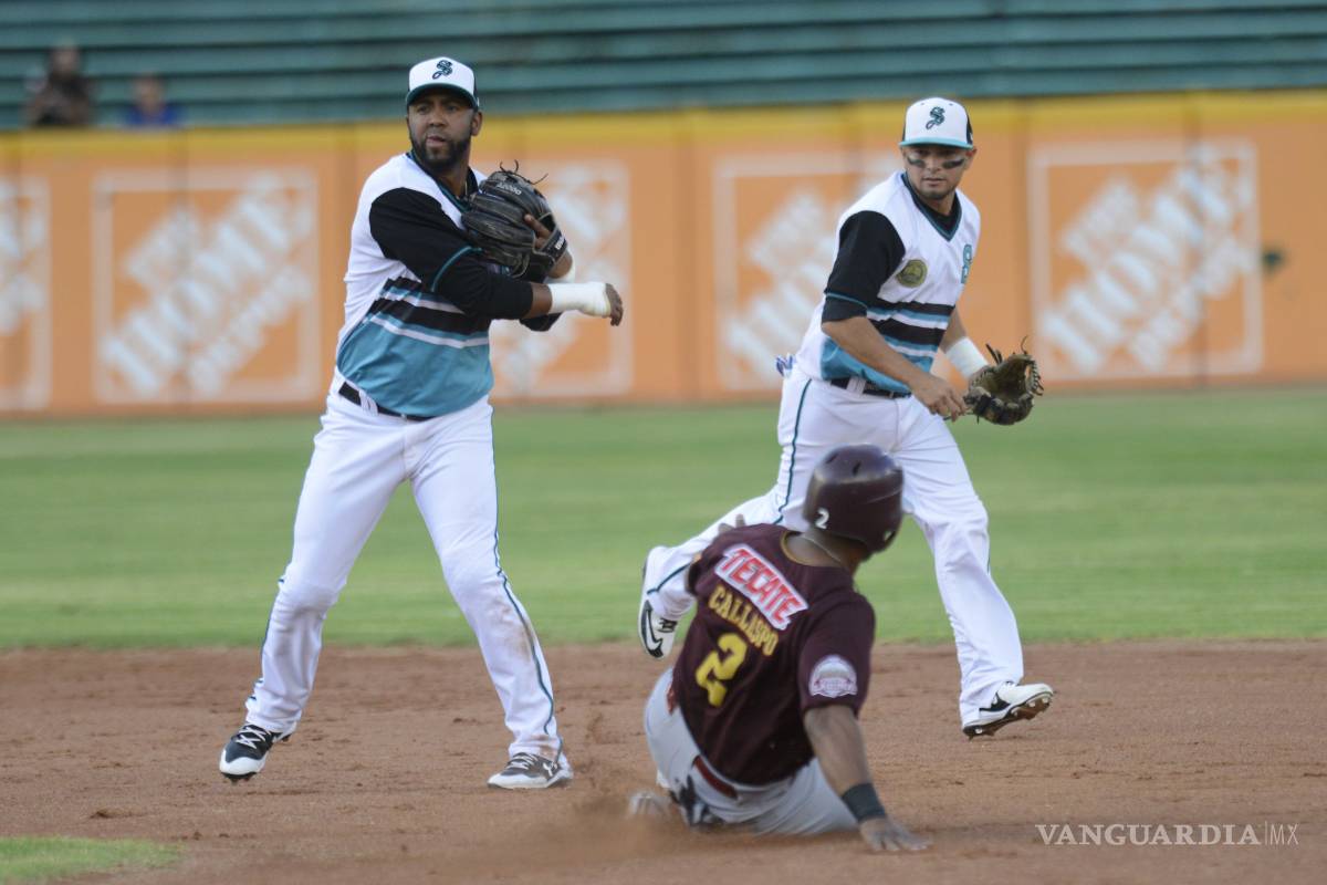 Saraperos apuesta a futuro con varios peloteros