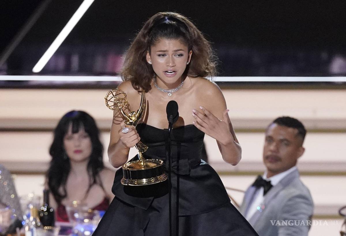 $!Ahora es la primera mujer negra en ganar por actriz principal en una serie dramática dos veces en la historia de los Emmy.