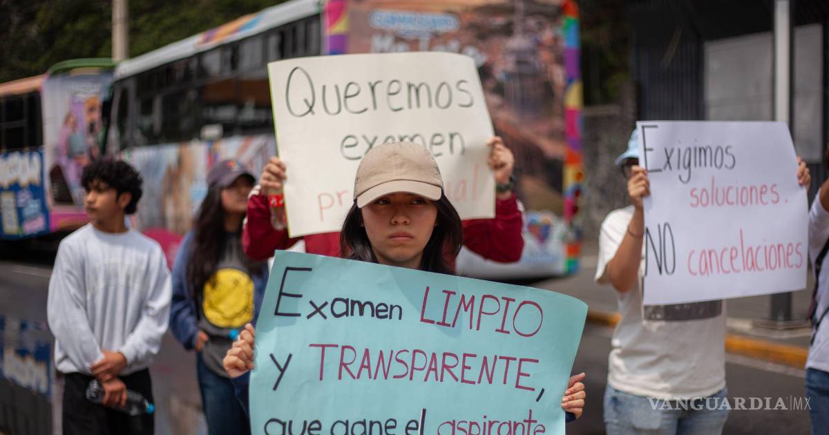 Exigen admitidos respetar sus inscripciones en la UNAM