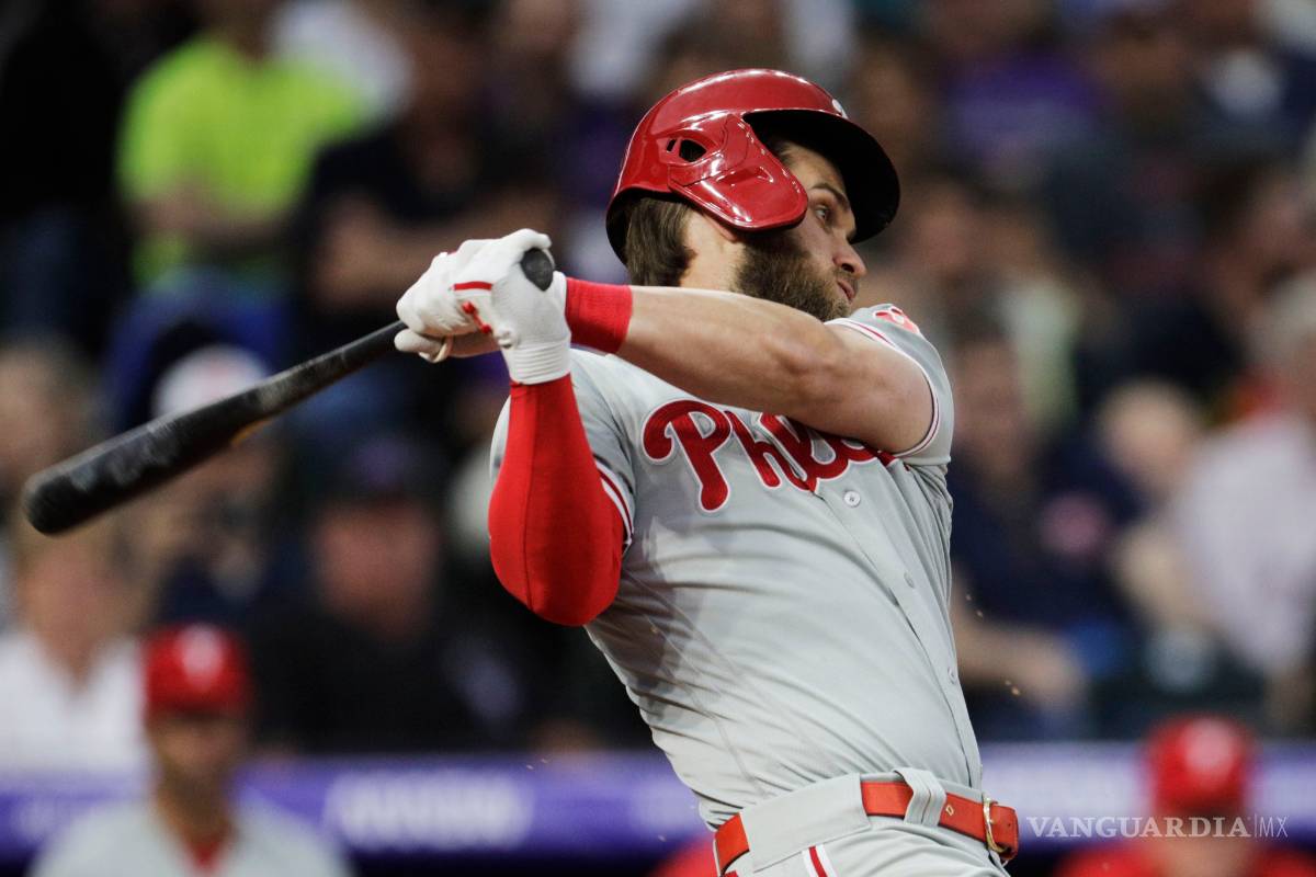 Se acabó el romance en Filadelfia, aficionados abuchean a Bryce Harper, la mega contratación de los Filis