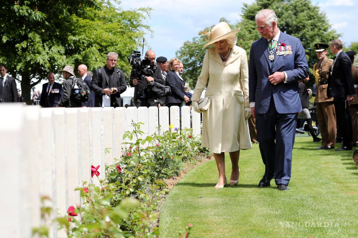 $!Minuto de silencio por los soldados caídos en Normandía