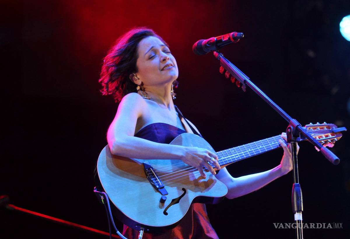$!Natalia Lafourcade lleva "Hasta la raíz" al Vive Latino