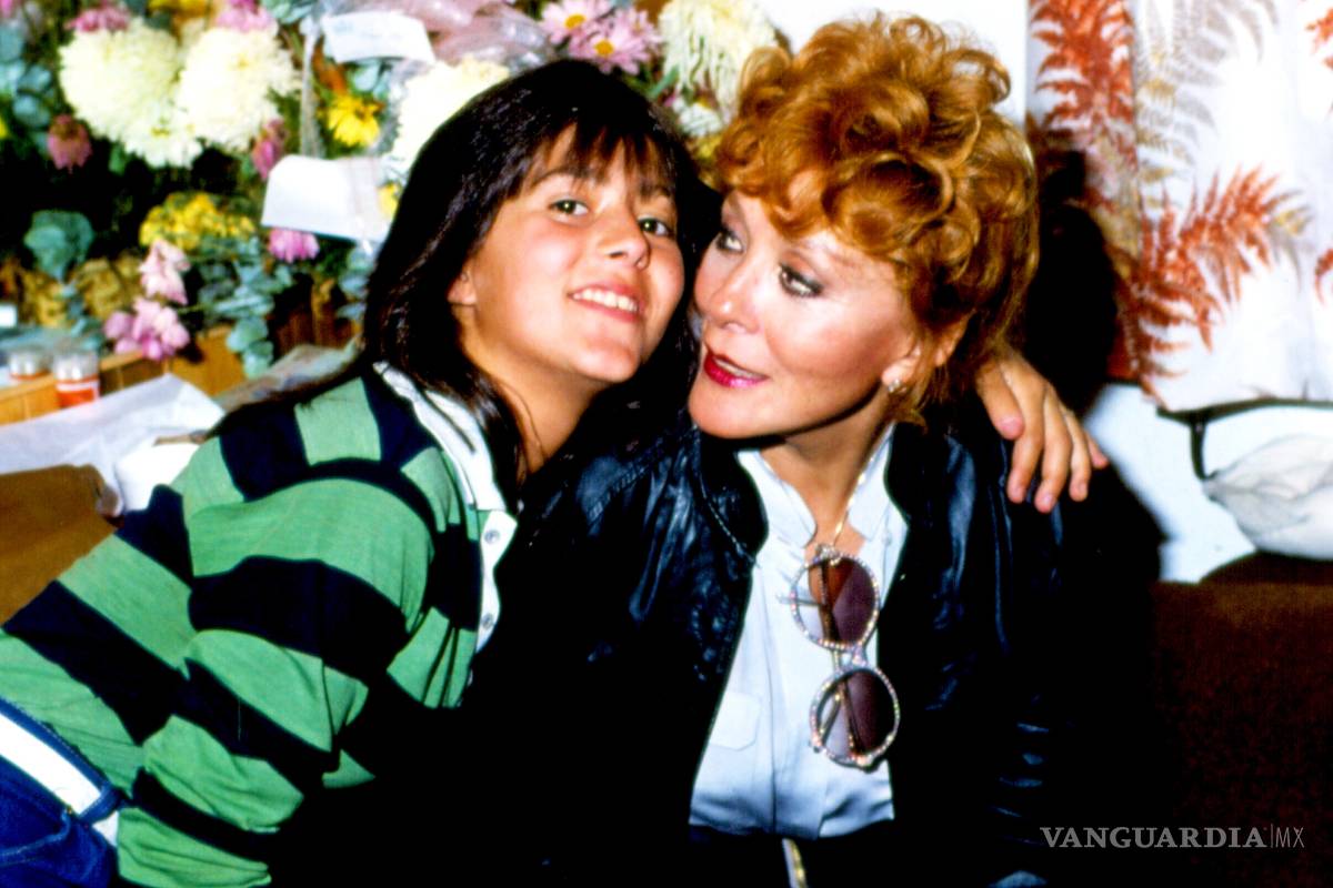 “Nunca olvidaré que la vi a mi mamá con sus ojitos morados por los golpes de mi papá”: Alejandra Guzmán