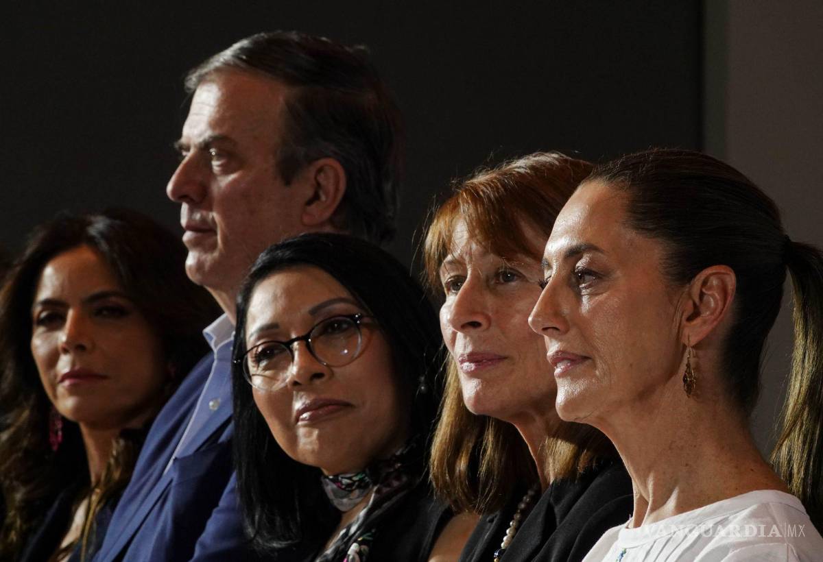 $!Claudia Sheinbaum, candidata a la presidencia por la coalición Sigamos Haciendo Historia (Morena-PVEM-PT), presentó a su equipo de campaña.