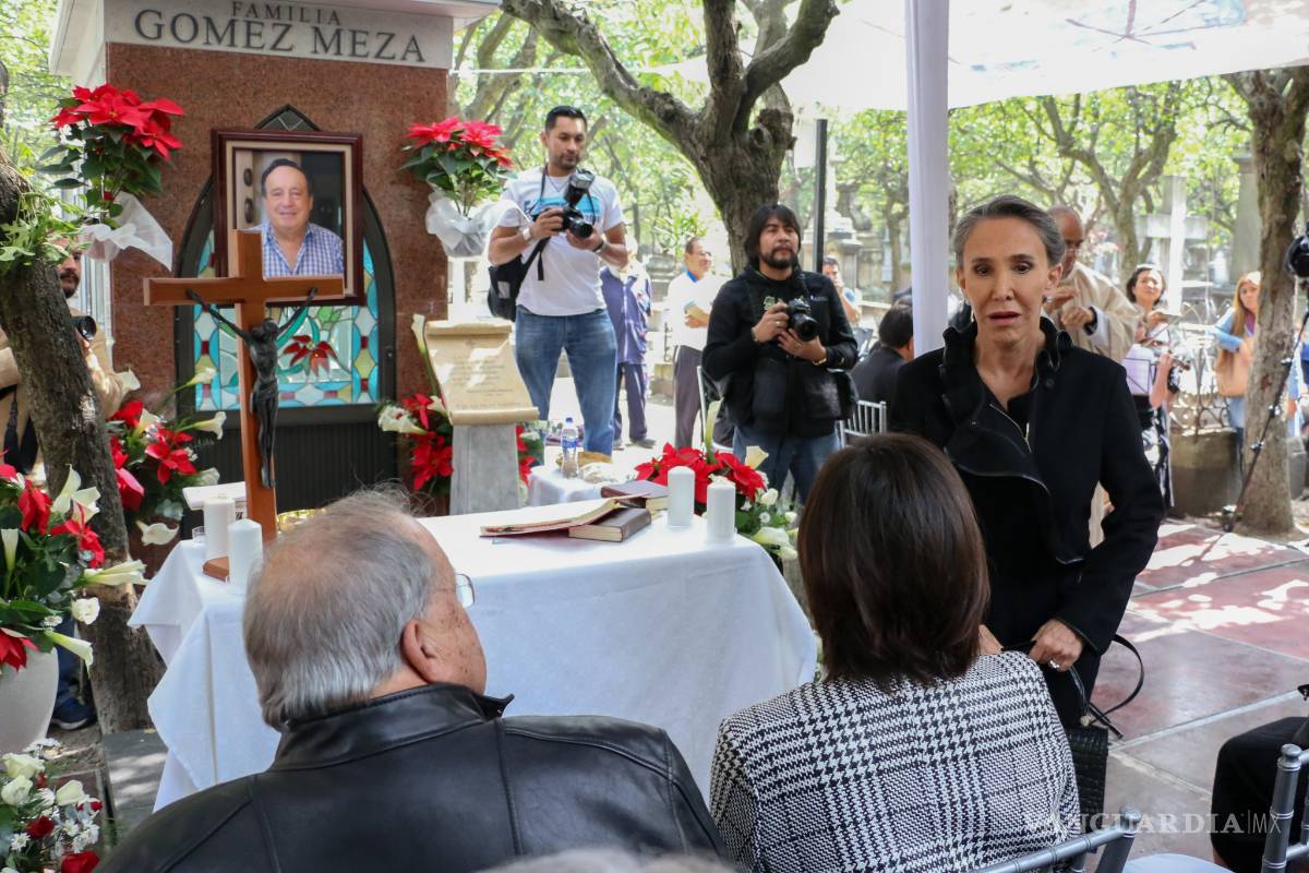 Recuerdan a ‘Chespirito’ con misa, a un año de su muerte