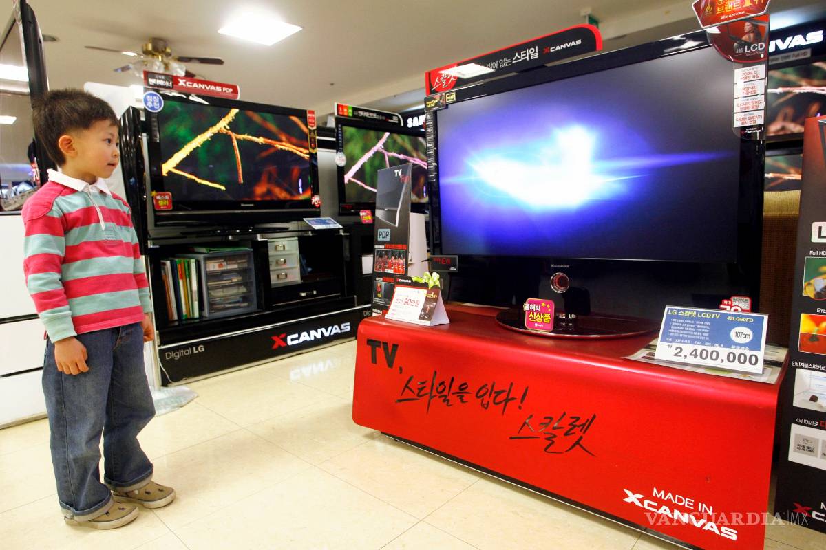 Si tienes un hijo menor de 5 años la OMS te recomienda que no vea más de una hora diaria la TV